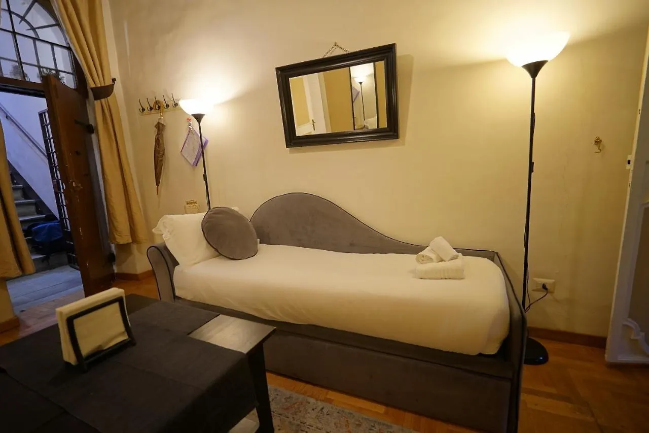 Mgpgroup Guest House Navona 2 Róma Apartman